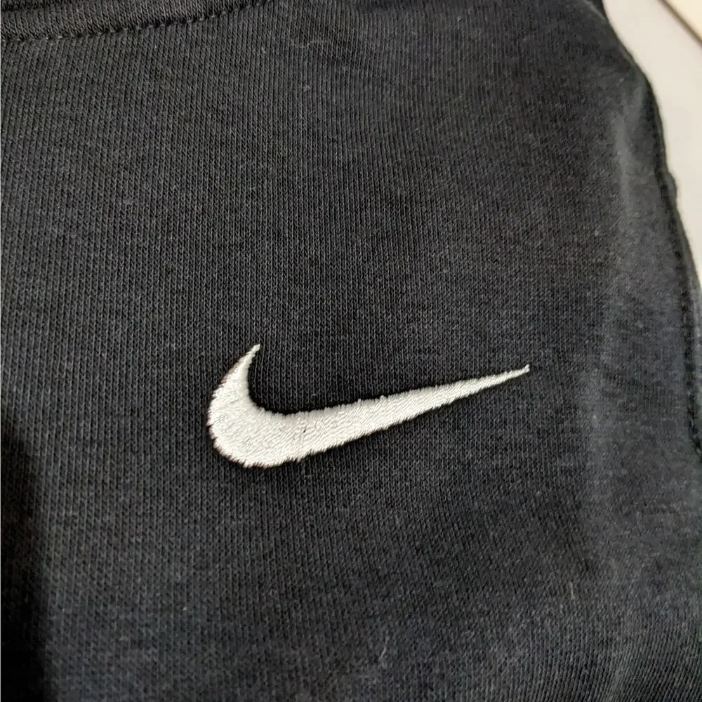 Nike Hoodie Boys Small Black Logo Sweatshirt Sportswear Hooded Pullover
